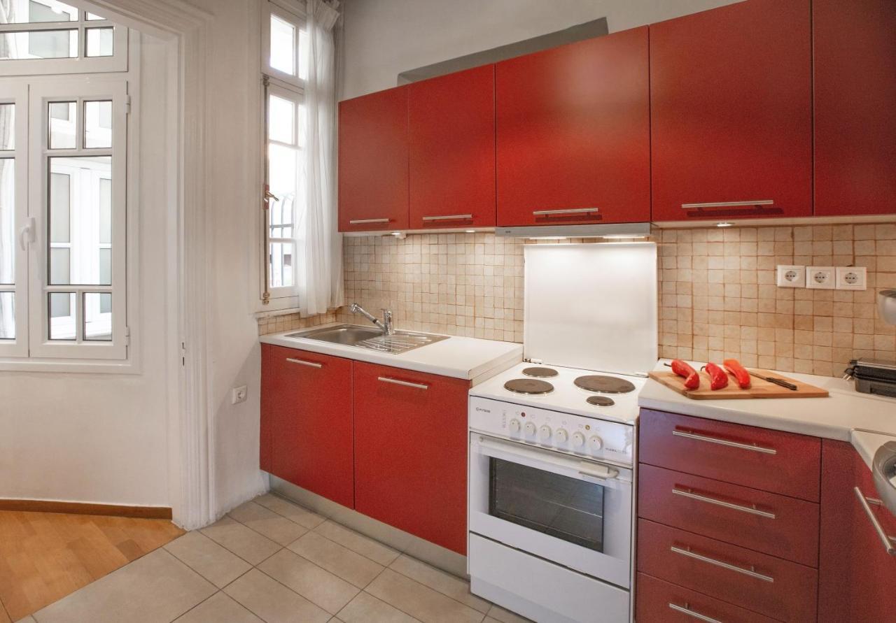 Neoclassical Apartment Close To Syntagma-Plaka By Ghh Афины Экстерьер фото